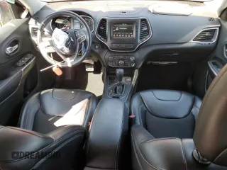 2019 Jeep Cherokee Latitude Plus z VIN 1C4PJLLB7KD308143, wystawiony jako Copart lot #61505205 z przebiegiem 94 897 mil mil oraz Szkoda całkowita • Salvage title. Historia ofert i sprzedaży dostępna na DreamBid. Obrazek 8.