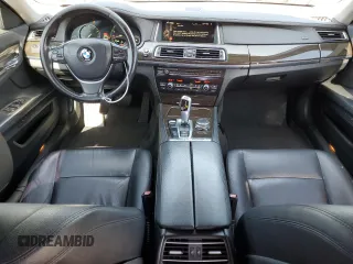 2015 BMW 7 Series 740Li xDrive z VIN WBAYF4C5XFG291765, wystawiony jako Copart lot #58619305 z przebiegiem 174 334 mil mil oraz Szkody całkowita. Historia ofert i sprzedaży dostępna na DreamBid. Obrazek 8.