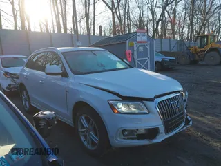 2016 Audi Q5 Prestige with VIN WA1W7AFP1GA002676, listed as a IAAI auction lot 41769082 with 105,458 mi miles. Bid and sale history available at carsss.com. Image 1.