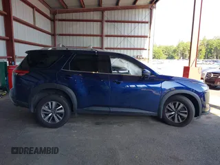 2024 Nissan Pathfinder SL с VIN 5N1DR3CC8RC231010, выставлен на аукционе IAAI как лот 42560095 с пробегом 8 076 миль миль и . История ставок и продаж доступна на DreamBid. Изображение 13.