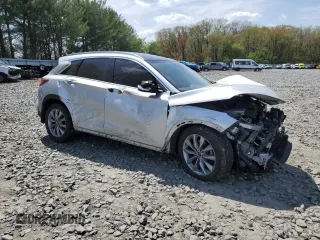 2019 Infiniti QX50 Luxe z VIN 3PCAJ5M34KF140172, wystawiony jako Copart lot #54105675 z przebiegiem Nie podano mil oraz Szkoda całkowita • Salvage title. Historia ofert i sprzedaży dostępna na DreamBid. Obrazek 4.