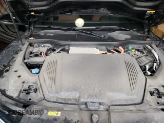 2022 Audi e-tron Premium z VIN WA1AAAGE3NB023710, wystawiony jako Copart lot #57508235 z przebiegiem 23 483 mil mil oraz Tytuł czysty. Historia ofert i sprzedaży dostępna na DreamBid. Obrazek 12.