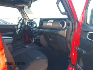 2020 Jeep Wrangler Unlimited Sport S с VIN 1C4HJXDG2LW341045, выставлен на аукционе IAAI как лот 41208571 с пробегом 121 244 миль миль и . История ставок и продаж доступна на DreamBid. Изображение 5.