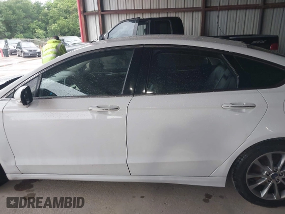 2017 Ford Fusion SE with VIN 3FA6P0HD5HR317724, listed as a IAAI auction lot 42196189 with 107,194 mi miles and . Bid and sale history available at DreamBid. Image 14.