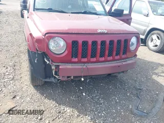 2015 Jeep Patriot High Altitude with VIN 1C4NJRFB5FD376338, listed as a IAAI auction lot 40358411 with 85,019 mi miles and . Bid and sale history available at carsss.com. Image 6.