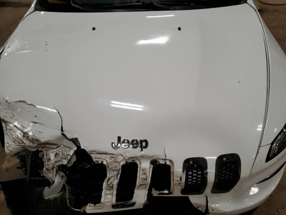 2015 Jeep Cherokee Latitude with VIN 1C4PJMCS1FW710157, listed as a Copart auction lot 49571435 with 89,780 mi miles and Clean Title. Bid and sale history available at DreamBid. Image 13.