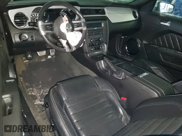 2014 Ford Mustang V6 with VIN 1ZVBP8AM4E5301222, listed as a Copart auction lot 88438055 with Not Provided miles and Salvage Title. Bid and sale history available at carsss.com. Image 8.