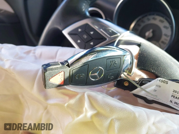 2013 Mercedes-Benz SLK-Class SLK 250 with VIN WDDPK4HA9DF058128, listed as a IAAI auction lot 41809272 with 76,860 mi miles. Bid and sale history available at carsss.com. Image 11.