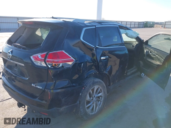 2015 Nissan Rogue SL z VIN 5N1AT2MV1FC799187, wystawiony jako IAAI lot #41877140 z przebiegiem 126 966 mil mil oraz . Historia ofert i sprzedaży dostępna na DreamBid. Obrazek 4.