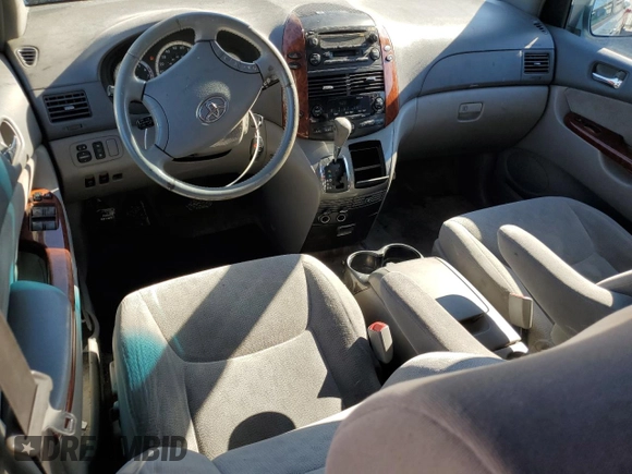2005 Toyota Sienna XLE with VIN 5TDZA22C95S228686, listed as a Copart auction lot 46501295 with 269,419 mi miles and Salvage Title. Bid and sale history available at carsss.com. Image 8.