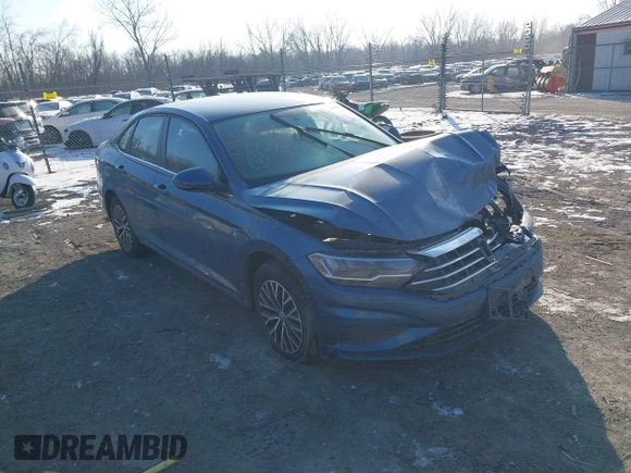 2021 Volkswagen Jetta S z VIN 3VWC57BU0MM054745, wystawiony jako IAAI lot #39772920 z przebiegiem 31 453 mil mil oraz . Historia ofert i sprzedaży dostępna na DreamBid. Obrazek 1.