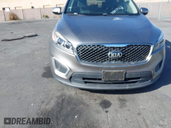 2018 Kia Sorento LX with VIN 5XYPG4A38JG338364, listed as a IAAI auction lot 41555370 with 73,883 mi miles. Bid and sale history available at carsss.com. Image 11.