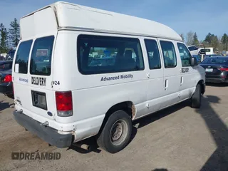2011 Ford Econoline Cargo Commercial z VIN 1FTNE1EW0BDB11766, wystawiony jako IAAI lot #41948043 z przebiegiem 573 437 mil mil oraz . Historia ofert i sprzedaży dostępna na DreamBid. Obrazek 4.
