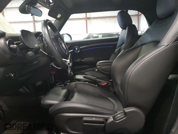2022 MINI Convertible Cooper S с VIN WMW43DL05N3N80036, выставлен на аукционе Copart как лот 58794295 с пробегом 29 439 миль миль и Списание • Salvage title. История ставок и продаж доступна на DreamBid. Изображение 7.