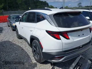 2025 Hyundai Tucson SEL with VIN 5NMJB3DE2SH492894, listed as a IAAI auction lot 42087529 with 7,903 mi miles. Bid and sale history available at carsss.com. Image 3.