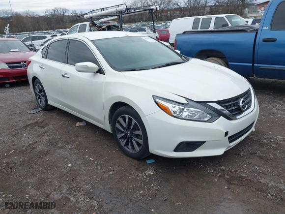 2017 Nissan Altima 2.5 SV with VIN 1N4AL3AP4HC116262, listed as a IAAI auction lot 41705107 with 162,309 mi miles. Bid and sale history available at carsss.com. Image 1.