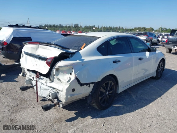 2018 Nissan Altima 2.5 SV with VIN 1N4AL3AP4JC264501, listed as a IAAI auction lot 41795559 with 43,764 mi miles. Bid and sale history available at carsss.com. Image 4.