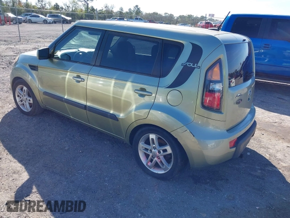 2011 Kia Soul + with VIN KNDJT2A24B7306054, listed as a IAAI auction lot 41703688 with 306,412 mi miles. Bid and sale history available at carsss.com. Image 3.