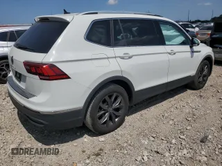 2022 Volkswagen Tiguan SE with VIN 3VV3B7AX5NM119373, listed as a Copart auction lot 54160824 with 33,212 mi miles and Salvage Title. Bid and sale history available at DreamBid. Image 3.