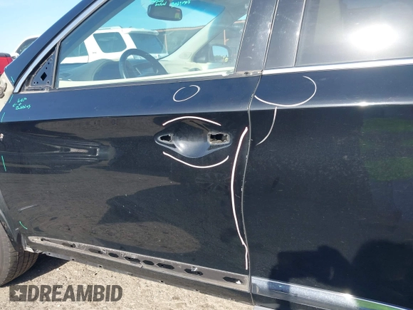 2015 Infiniti QX60 with VIN 5N1AL0MM9FC505692, listed as a IAAI auction lot 42137655 with 162,077 mi miles and . Bid and sale history available at DreamBid. Image 19.