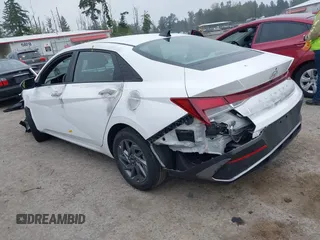 2024 Hyundai Elantra SEL z VIN KMHLM4DG6RU697014, wystawiony jako IAAI lot #42441346 z przebiegiem 28 771 mil mil oraz . Historia ofert i sprzedaży dostępna na DreamBid. Obrazek 3.