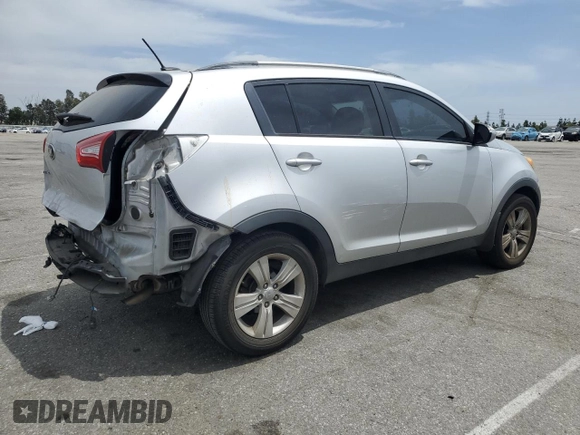 2013 Kia Sportage LX z VIN KNDPB3A26D7357884, wystawiony jako Copart lot #55836165 z przebiegiem 140 252 mil mil oraz Szkoda całkowita • Salvage title. Historia ofert i sprzedaży dostępna na DreamBid. Obrazek 3.