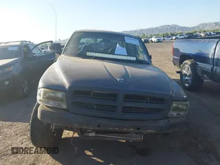 2002 Dodge Dakota with VIN 1B7HG38Z62S553505, listed as a IAAI auction lot 42499787 with 356,218 mi miles and . Bid and sale history available at DreamBid. Image 13.
