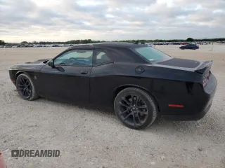 2021 Dodge Challenger R/T Scat Pack z VIN 2C3CDZFJ8MH583736, wystawiony jako Copart lot #52877825 z przebiegiem 23 693 mil mil oraz Czysty tytuł • Clean title. Historia ofert i sprzedaży dostępna na DreamBid. Obrazek 2.