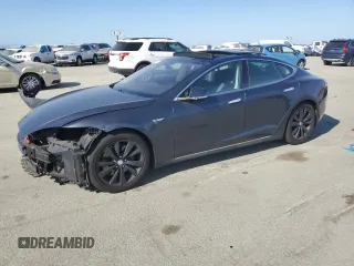 2015 Tesla Model S 85D with VIN 5YJSA1S2XFF092318, listed as a Copart auction lot 52026615 with 78,729 mi miles and Salvage Title. Bid and sale history available at carsss.com. Image 1.