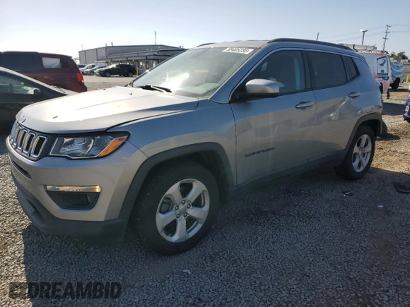 2021 Jeep Compass Latitude z VIN 3C4NJCBB5MT560009, wystawiony jako Copart lot #58405235 z przebiegiem 68 240 mil mil oraz Szkoda całkowita • Salvage title. Historia ofert i sprzedaży dostępna na DreamBid. Obrazek 1.