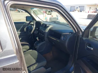 2014 Jeep Patriot Sport with VIN 1C4NJPBA3ED887384, listed as a IAAI auction lot 41607068 with 263,528 mi miles. Bid and sale history available at carsss.com. Image 5.