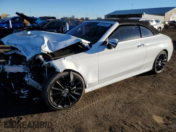 2018 Mercedes-Benz C 300 with VIN WDDWK4JBXJF608978, listed as a Copart auction lot 43220425 with 67,144 mi miles and Salvage title. Bid and sale history available at DreamBid. Image 1.