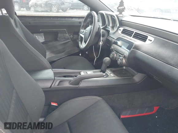 2013 Chevrolet Camaro LS z VIN 2G1FA1E39D9206888, wystawiony jako IAAI lot #42170703 z przebiegiem 169 661 mil mil oraz . Historia ofert i sprzedaży dostępna na DreamBid. Obrazek 5.