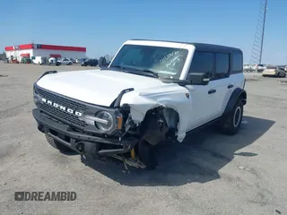 2024 Ford Bronco Badlands с VIN 1FMEE9BP3RLA42126, выставлен на аукционе IAAI как лот 41617420 с пробегом 7 662 миль миль и . История ставок и продаж доступна на DreamBid. Изображение 6.