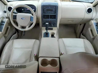 2006 Ford Explorer XLT с VIN 1FMEU63EX6UB00110, выставлен на аукционе Copart как лот 54913235 с пробегом 129 993 миль миль и Списание • Salvage title. История ставок и продаж доступна на DreamBid. Изображение 8.