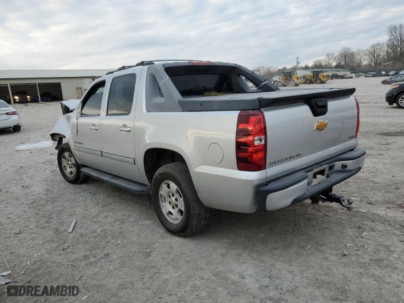 2012 Chevrolet Avalanche LS with VIN 3GNTKEE72CG158423, listed as a Copart auction lot 43537645 with 117,924 mi miles and Clean Title. Bid and sale history available at carsss.com. Image 2.