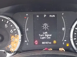 2018 Jeep Renegade Latitude with VIN ZACCJBBB5JPH00547, listed as a IAAI auction lot 41673532 with 88,167 mi miles and . Bid and sale history available at DreamBid. Image 15.