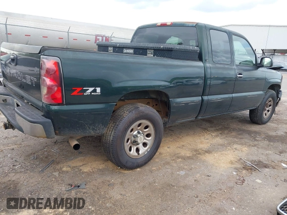 2006 Chevrolet Silverado 1500 LT1 with VIN 1GCEK19V36Z269098, listed as a IAAI auction lot 41949649 with 286,007 mi miles. Bid and sale history available at carsss.com. Image 4.