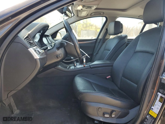 2013 BMW 5 Series 528i xDrive with VIN WBAXH5C50DD113275, listed as a Copart auction lot 53340505 with 128,872 mi miles and Clean Title. Bid and sale history available at carsss.com. Image 7.