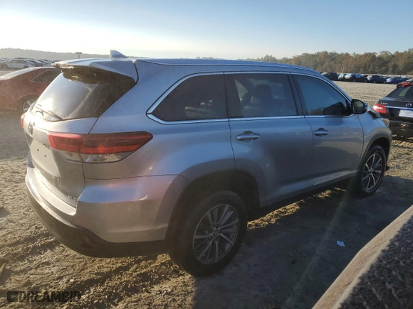 2019 Toyota Highlander SE with VIN 5TDKZRFH9KS332020, listed as a Copart auction lot 75504064 with 62,882 mi miles and Salvage Title. Bid and sale history available at carsss.com. Image 3.