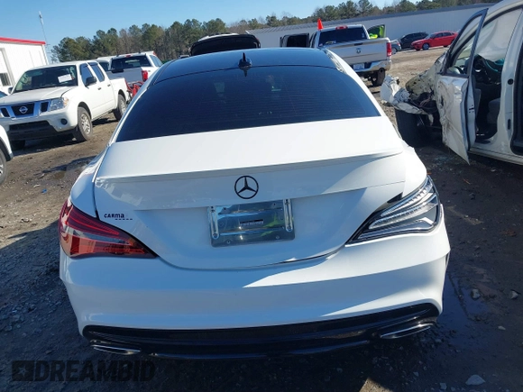 2018 Mercedes-Benz CLA 250 z VIN WDDSJ4EB2JN686656, wystawiony jako IAAI lot #41379711 z przebiegiem 61 221 mil mil oraz . Historia ofert i sprzedaży dostępna na DreamBid. Obrazek 16.
