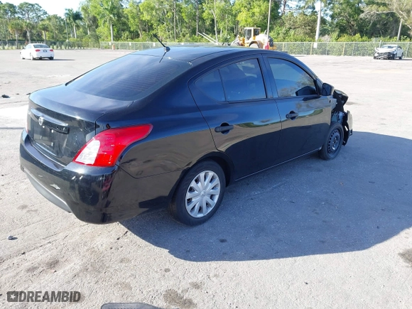 2019 Nissan Versa Sedan SV with VIN 3N1CN7AP7KL824668, listed as a IAAI auction lot 41259264 with 99,414 mi miles. Bid and sale history available at carsss.com. Image 4.