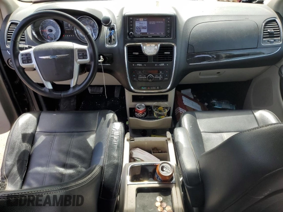 2013 Chrysler Town & Country Touring with VIN 2C4RC1BG4DR594005, listed as a Copart auction lot 54235535 with 114,356 mi miles and Clean Title. Bid and sale history available at DreamBid. Image 8.