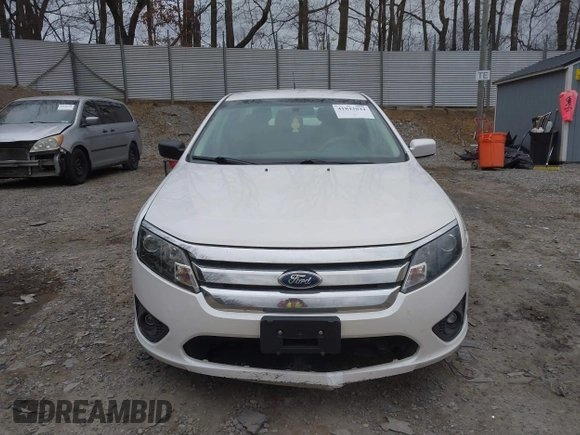 2011 Ford Fusion SE with VIN 3FAHP0HA4BR200111, listed as a IAAI auction lot 41843044 with 163,784 mi miles. Bid and sale history available at carsss.com. Image 13.