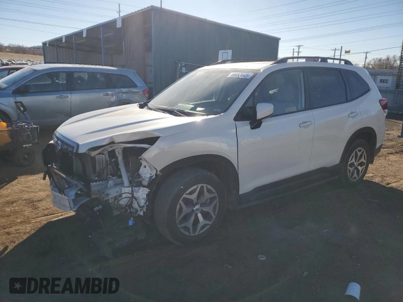 2021 Subaru Forester Premium z VIN JF2SKAJC1MH431330, wystawiony jako Copart lot #46652445 z przebiegiem 17 957 mil mil oraz Szkoda całkowita • Salvage title. Historia ofert i sprzedaży dostępna na DreamBid. Obrazek 1.