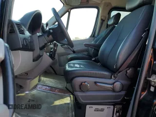 2016 Mercedes-Benz Sprinter with VIN WD4PE7DD8GP197609, listed as a Copart auction lot 77831204 with 102,702 mi miles and Clean Title. Bid and sale history available at DreamBid. Image 7.