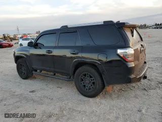 2021 Toyota 4Runner SR5 with VIN JTEEU5JR1M5237556, listed as a Copart auction lot 87691135 with 87,467 mi miles and Salvage Title. Bid and sale history available at carsss.com. Image 2.