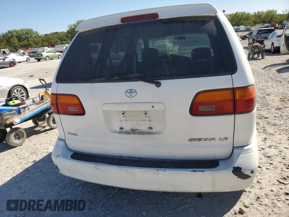 1998 Toyota Sienna LE with VIN 4T3ZF13C8WU067192, listed as a Copart auction lot 74510584 with 198,314 mi miles and Clean Title. Bid and sale history available at carsss.com. Image 6.