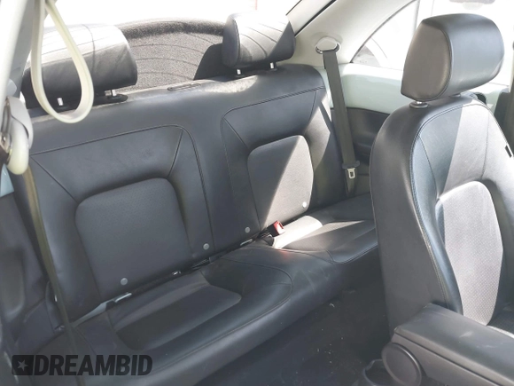 2010 Volkswagen Beetle with VIN 3VWRG3AG8AM028074, listed as a IAAI auction lot 41932970 with Not provided miles and . Bid and sale history available at DreamBid. Image 8.