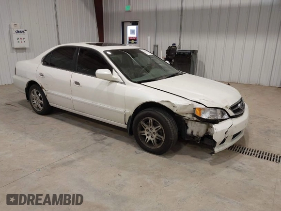 2001 Acura TL with VIN 19UUA56691A034068, listed as a IAAI auction lot 41834708 with 131,288 mi miles. Bid and sale history available at carsss.com. Image 1.